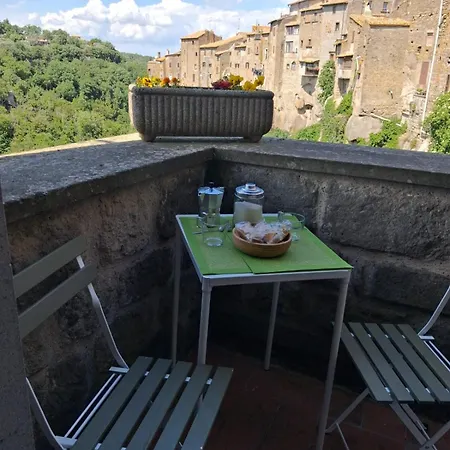 Sospesi Nel Borgo Vitorchiano