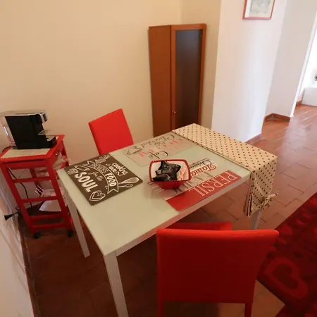 Sospesi Nel Borgo *